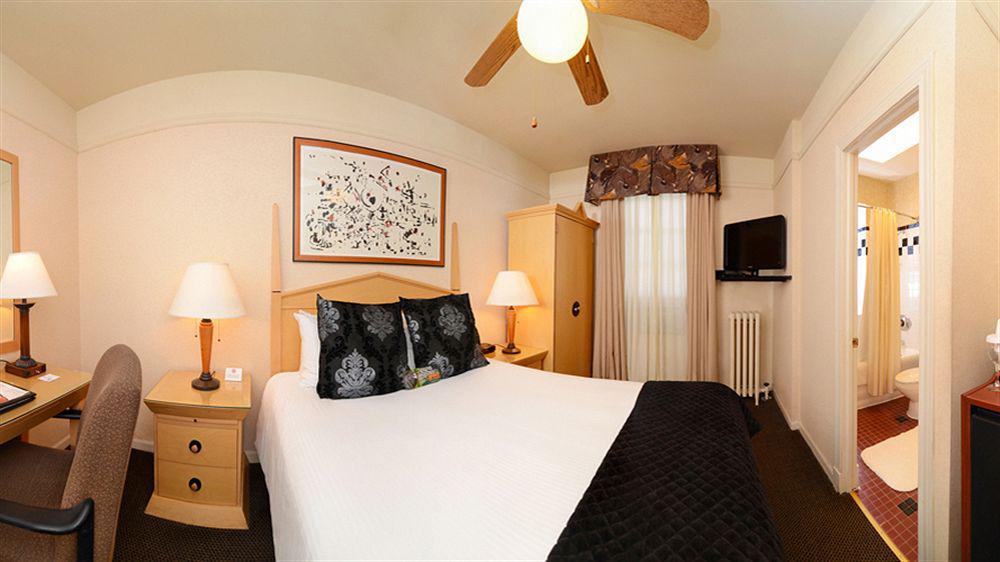 Hotel City Suites Hotel 3*